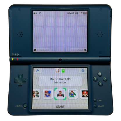 Nintendo DSi XL med the ladekabel