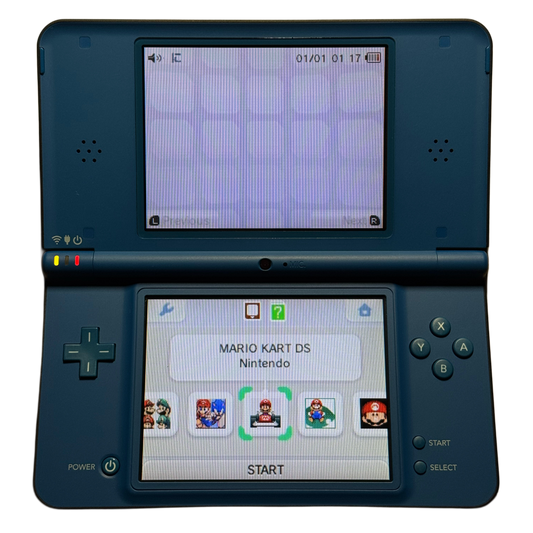 Nintendo DSi XL med the ladekabel