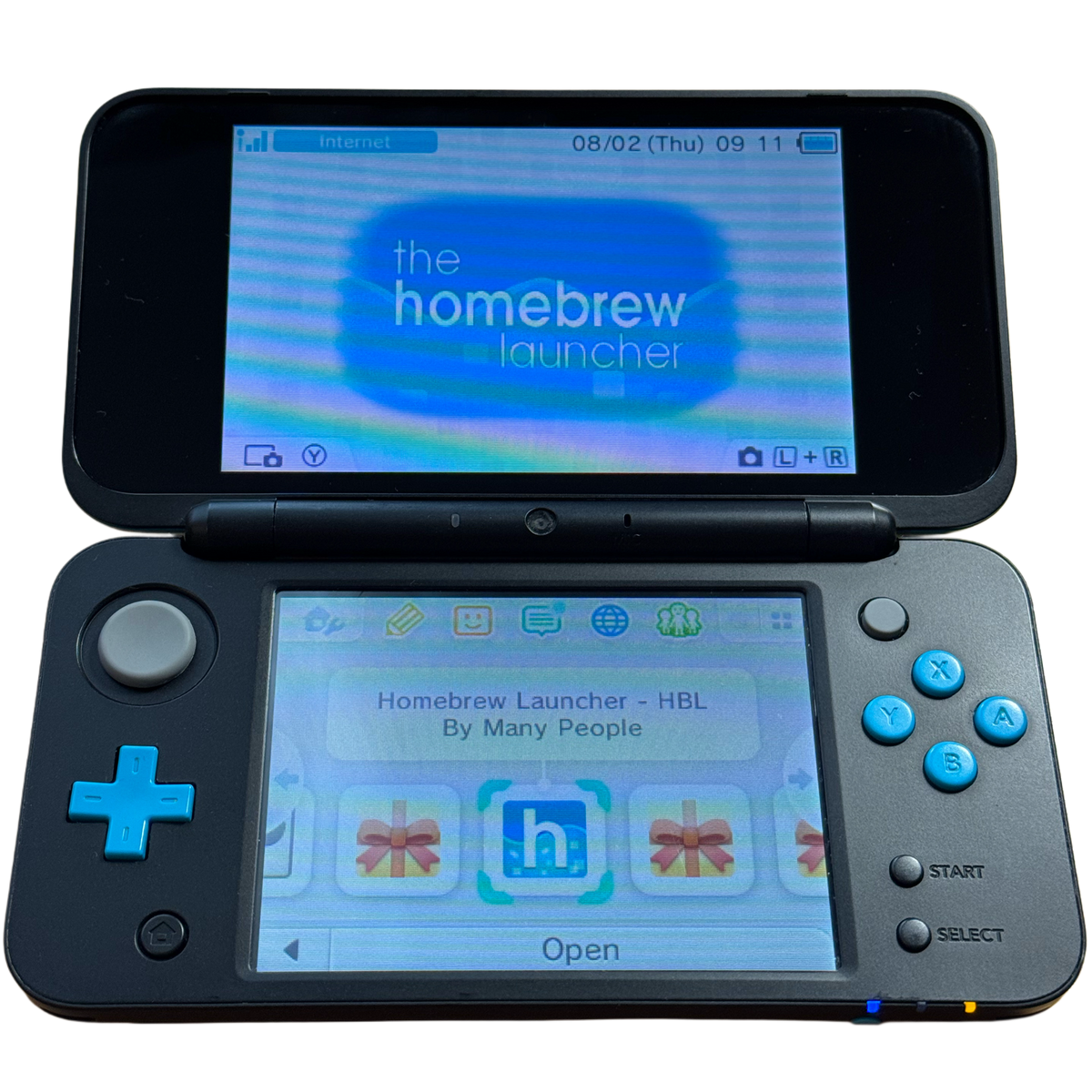 Blå og Svart New Nintendo 2DS XL (Moddet / Regionløs) – RetroBoy